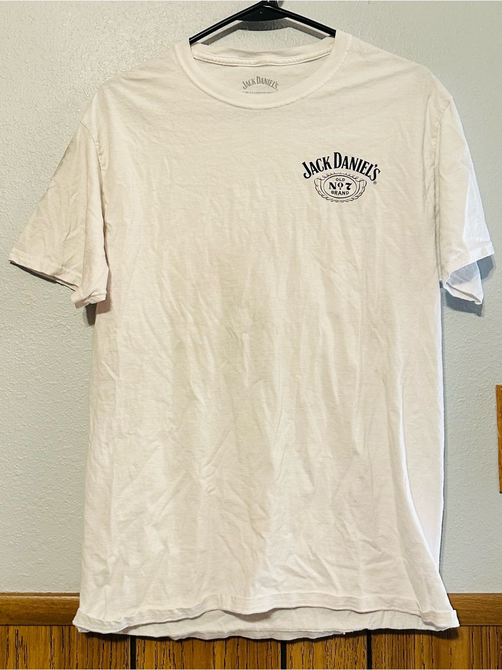 Jack Daniels White Crewneck T-Shirt - Mens size MEDIUM